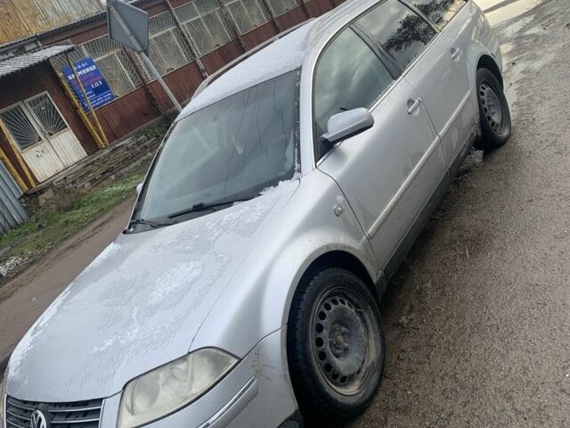 Серый Фольксваген Пассат Вариант, объемом двигателя 1.9 л и пробегом 300 тыс. км за 1500 $, фото 1 на Automoto.ua