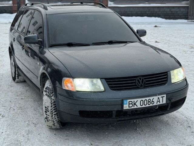 Сірий Фольксваген Пассат Варіант, об'ємом двигуна 1.8 л та пробігом 229 тис. км за 4200 $, фото 1 на Automoto.ua