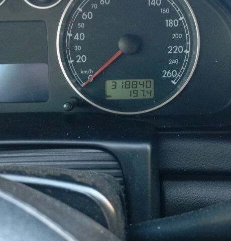 Сірий Фольксваген Пассат Варіант, об'ємом двигуна 2.5 л та пробігом 318 тис. км за 3500 $, фото 1 на Automoto.ua