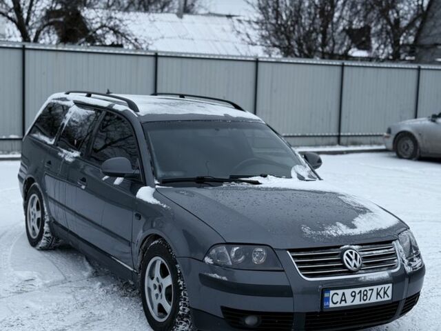 Серый Фольксваген Пассат Вариант, объемом двигателя 1.9 л и пробегом 441 тыс. км за 4800 $, фото 1 на Automoto.ua