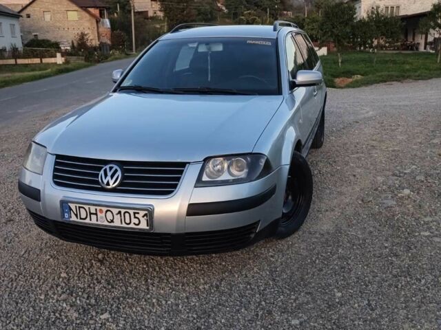 Серый Фольксваген Пассат Вариант, объемом двигателя 2 л и пробегом 242 тыс. км за 2350 $, фото 1 на Automoto.ua