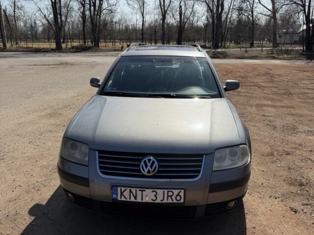 Серый Фольксваген Пассат Вариант, объемом двигателя 0 л и пробегом 300 тыс. км за 1918 $, фото 1 на Automoto.ua