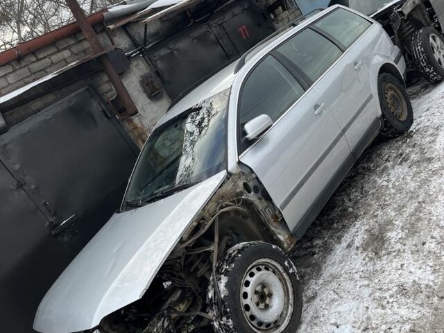 Сірий Фольксваген Пассат Варіант, об'ємом двигуна 0 л та пробігом 300 тис. км за 800 $, фото 1 на Automoto.ua