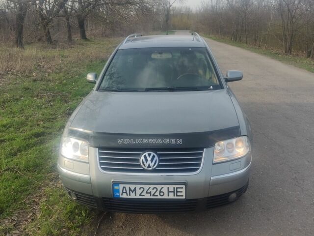 Серый Фольксваген Пассат Вариант, объемом двигателя 2.5 л и пробегом 345 тыс. км за 5300 $, фото 1 на Automoto.ua