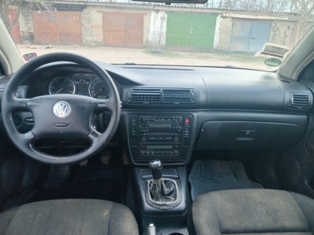 Сірий Фольксваген Пассат Варіант, об'ємом двигуна 2 л та пробігом 200 тис. км за 1300 $, фото 1 на Automoto.ua