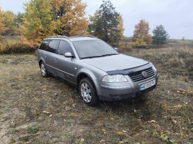 Серый Фольксваген Пассат Вариант, объемом двигателя 2.5 л и пробегом 400 тыс. км за 3900 $, фото 1 на Automoto.ua