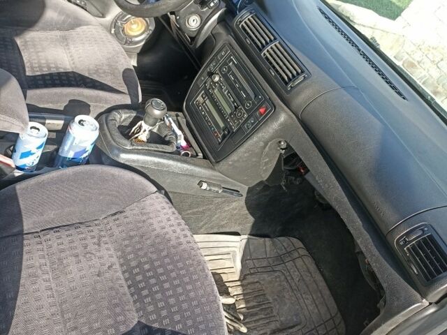 Сірий Фольксваген Пассат Варіант, об'ємом двигуна 2 л та пробігом 300 тис. км за 1000 $, фото 1 на Automoto.ua