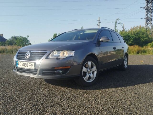 Серый Фольксваген Пассат Вариант, объемом двигателя 1.6 л и пробегом 245 тыс. км за 4800 $, фото 1 на Automoto.ua