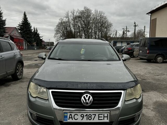 Сірий Фольксваген Пассат Варіант, об'ємом двигуна 2 л та пробігом 345 тис. км за 6000 $, фото 1 на Automoto.ua