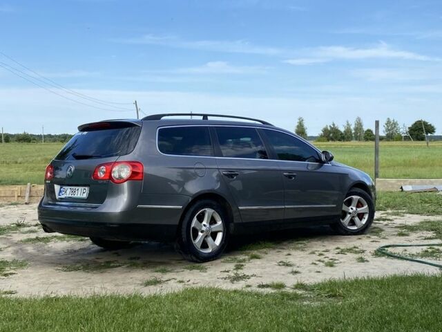 Сірий Фольксваген Пассат Варіант, об'ємом двигуна 2 л та пробігом 244 тис. км за 5500 $, фото 1 на Automoto.ua