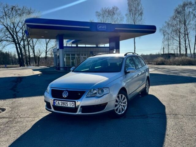 Серый Фольксваген Пассат Вариант, объемом двигателя 2 л и пробегом 275 тыс. км за 5500 $, фото 1 на Automoto.ua