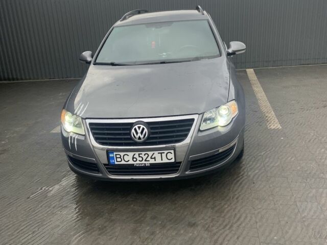 Серый Фольксваген Пассат Вариант, объемом двигателя 2 л и пробегом 295 тыс. км за 4200 $, фото 1 на Automoto.ua