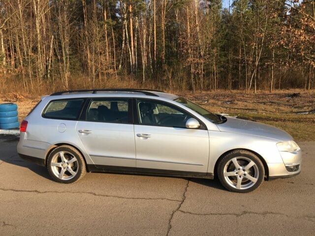 Сірий Фольксваген Пассат Варіант, об'ємом двигуна 2 л та пробігом 243 тис. км за 4799 $, фото 1 на Automoto.ua