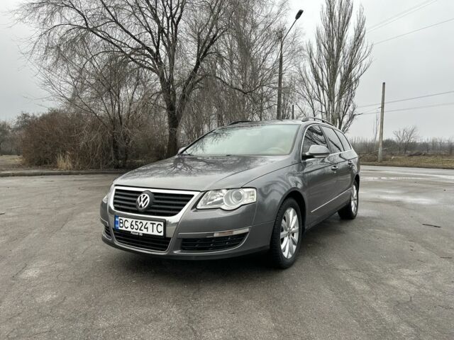 Серый Фольксваген Пассат Вариант, объемом двигателя 2 л и пробегом 297 тыс. км за 5450 $, фото 1 на Automoto.ua