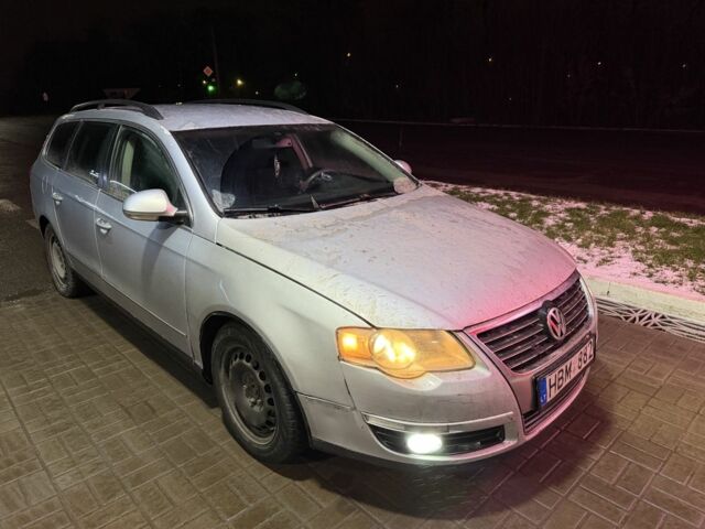 Серый Фольксваген Пассат Вариант, объемом двигателя 2 л и пробегом 258 тыс. км за 3000 $, фото 1 на Automoto.ua
