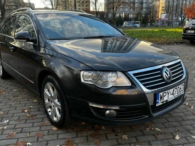 Сірий Фольксваген Пассат Варіант, об'ємом двигуна 2 л та пробігом 318 тис. км за 2550 $, фото 1 на Automoto.ua