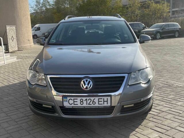 Серый Фольксваген Пассат Вариант, объемом двигателя 1.6 л и пробегом 238 тыс. км за 5200 $, фото 1 на Automoto.ua