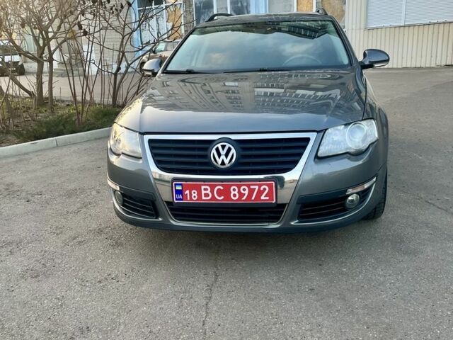 Сірий Фольксваген Пассат Варіант, об'ємом двигуна 1.6 л та пробігом 220 тис. км за 6499 $, фото 1 на Automoto.ua