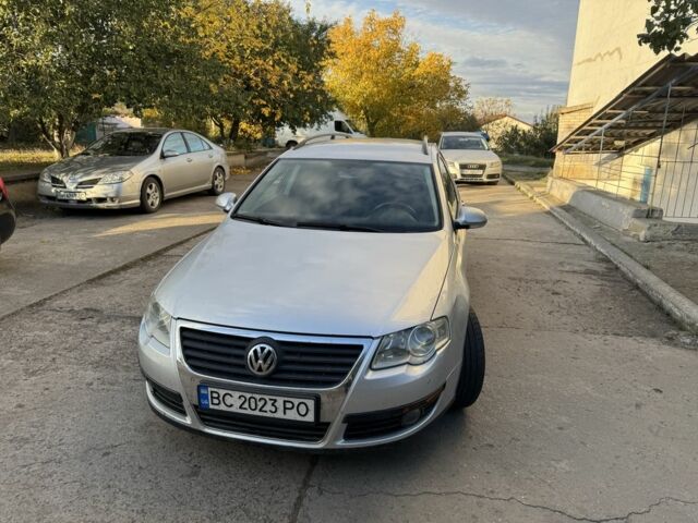 Серый Фольксваген Пассат Вариант, объемом двигателя 2 л и пробегом 257 тыс. км за 4950 $, фото 1 на Automoto.ua