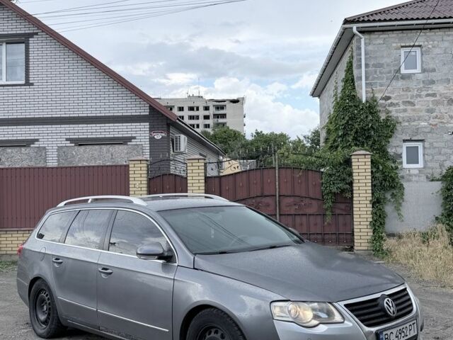 Сірий Фольксваген Пассат Варіант, об'ємом двигуна 2 л та пробігом 190 тис. км за 3250 $, фото 1 на Automoto.ua