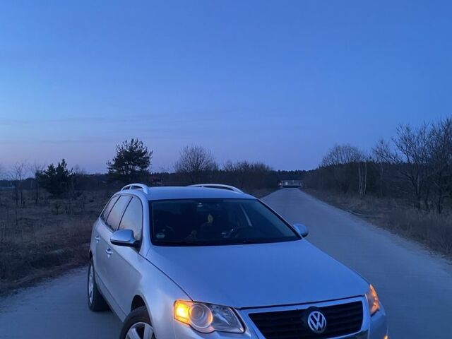 Сірий Фольксваген Пассат Варіант, об'ємом двигуна 1.6 л та пробігом 400 тис. км за 4700 $, фото 1 на Automoto.ua