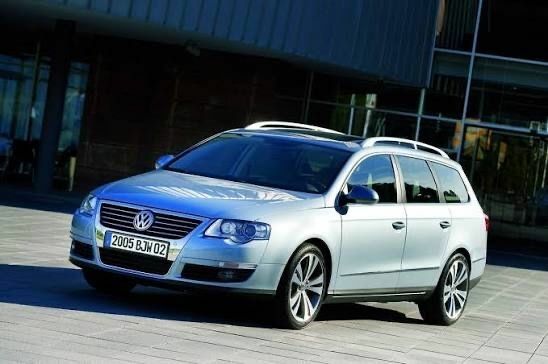 Серый Фольксваген Пассат Вариант, объемом двигателя 2 л и пробегом 200 тыс. км за 1800 $, фото 1 на Automoto.ua