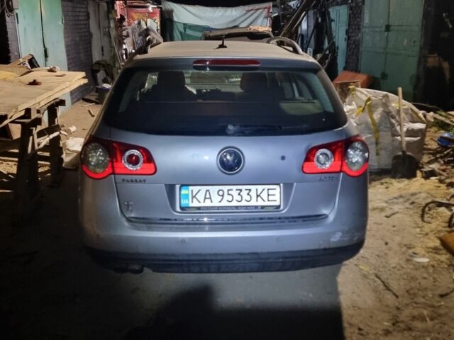 Серый Фольксваген Пассат Вариант, объемом двигателя 2 л и пробегом 248 тыс. км за 5000 $, фото 1 на Automoto.ua