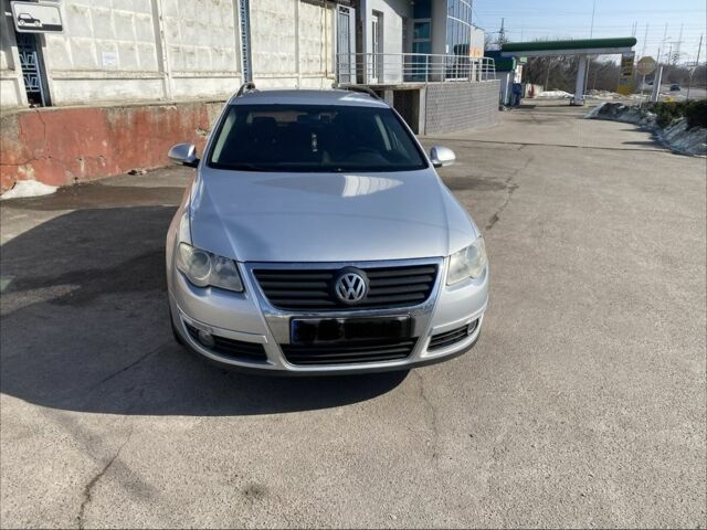 Серый Фольксваген Пассат Вариант, объемом двигателя 1.9 л и пробегом 395 тыс. км за 3000 $, фото 1 на Automoto.ua