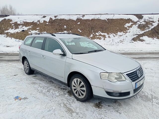 Серый Фольксваген Пассат Вариант, объемом двигателя 2 л и пробегом 330 тыс. км за 2150 $, фото 1 на Automoto.ua