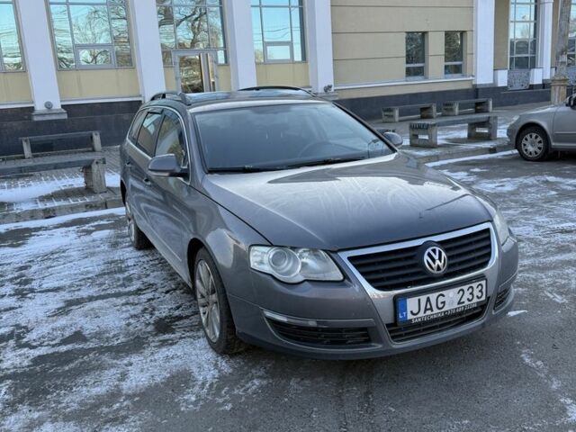 Сірий Фольксваген Пассат Варіант, об'ємом двигуна 0 л та пробігом 350 тис. км за 3900 $, фото 1 на Automoto.ua