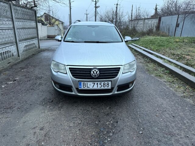 Сірий Фольксваген Пассат Варіант, об'ємом двигуна 2 л та пробігом 300 тис. км за 2950 $, фото 1 на Automoto.ua