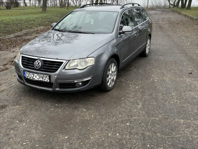 Серый Фольксваген Пассат Вариант, объемом двигателя 2 л и пробегом 360 тыс. км за 3150 $, фото 1 на Automoto.ua
