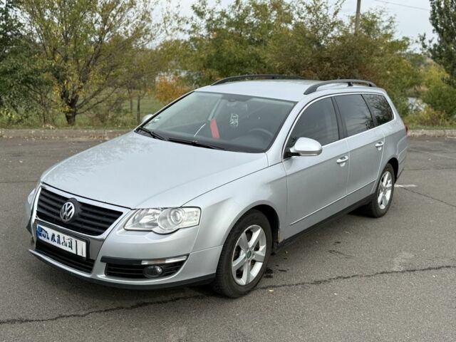 Сірий Фольксваген Пассат Варіант, об'ємом двигуна 2 л та пробігом 284 тис. км за 5200 $, фото 1 на Automoto.ua