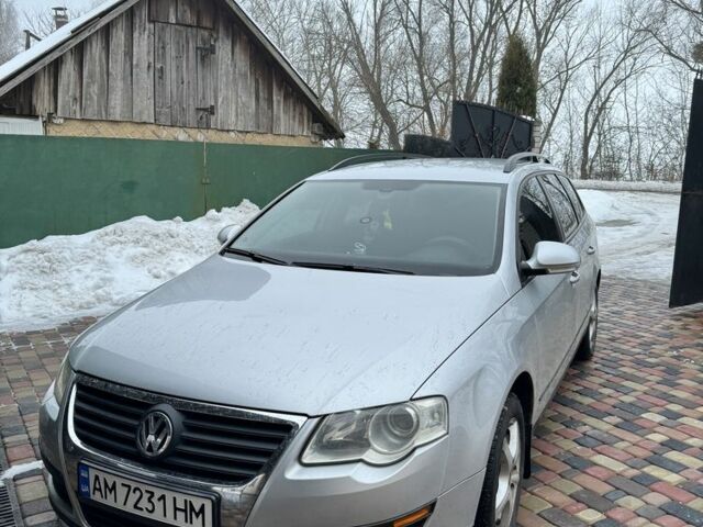 Серый Фольксваген Пассат Вариант, объемом двигателя 1.6 л и пробегом 275 тыс. км за 4900 $, фото 1 на Automoto.ua