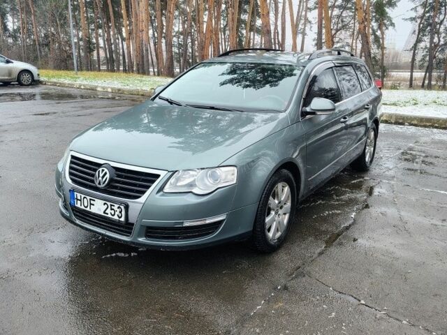Сірий Фольксваген Пассат Варіант, об'ємом двигуна 2 л та пробігом 288 тис. км за 2100 $, фото 1 на Automoto.ua