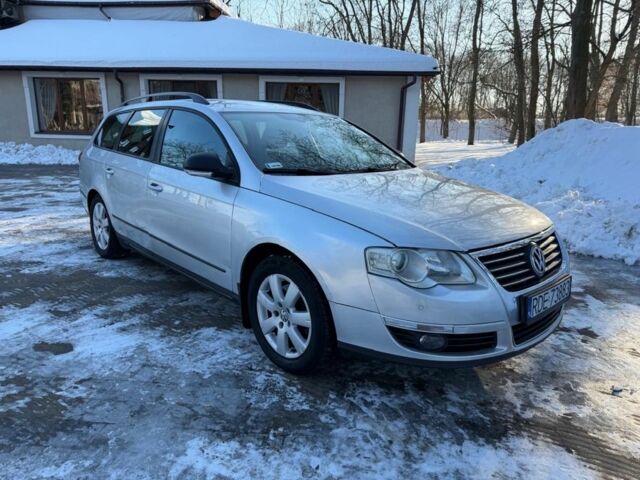 Серый Фольксваген Пассат Вариант, объемом двигателя 1.9 л и пробегом 300 тыс. км за 2500 $, фото 1 на Automoto.ua
