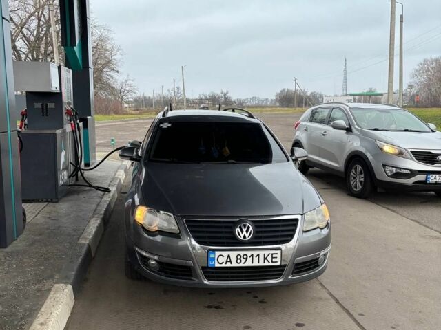 Сірий Фольксваген Пассат Варіант, об'ємом двигуна 2 л та пробігом 350 тис. км за 6000 $, фото 1 на Automoto.ua