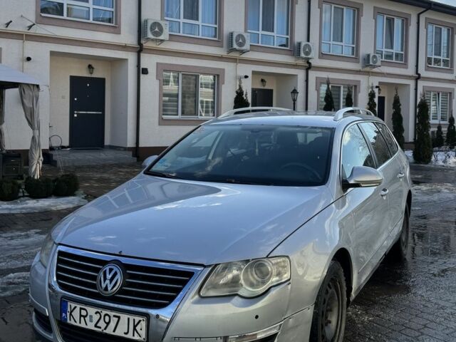 Серый Фольксваген Пассат Вариант, объемом двигателя 2 л и пробегом 300 тыс. км за 1950 $, фото 1 на Automoto.ua