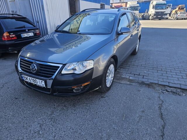 Серый Фольксваген Пассат Вариант, объемом двигателя 2 л и пробегом 285 тыс. км за 4400 $, фото 1 на Automoto.ua