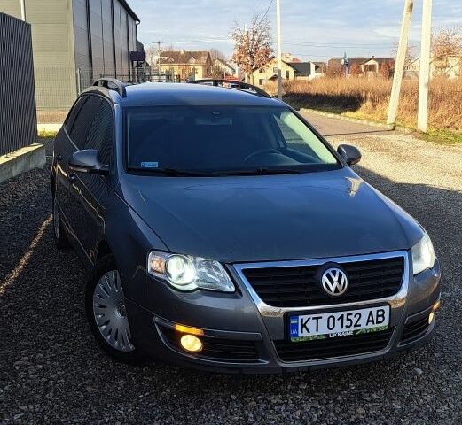 Сірий Фольксваген Пассат Варіант, об'ємом двигуна 2 л та пробігом 380 тис. км за 4250 $, фото 1 на Automoto.ua