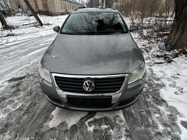 Сірий Фольксваген Пассат Варіант, об'ємом двигуна 2 л та пробігом 320 тис. км за 6000 $, фото 1 на Automoto.ua