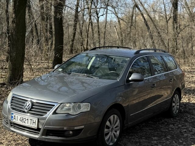 Сірий Фольксваген Пассат Варіант, об'ємом двигуна 2 л та пробігом 300 тис. км за 3850 $, фото 1 на Automoto.ua