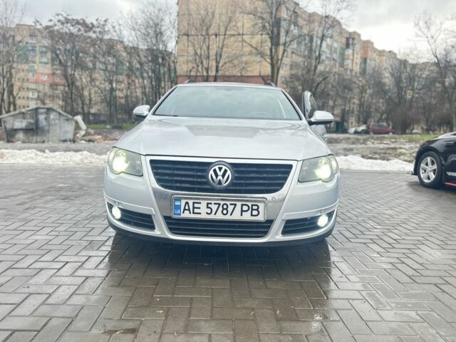 Серый Фольксваген Пассат Вариант, объемом двигателя 2 л и пробегом 300 тыс. км за 6800 $, фото 1 на Automoto.ua