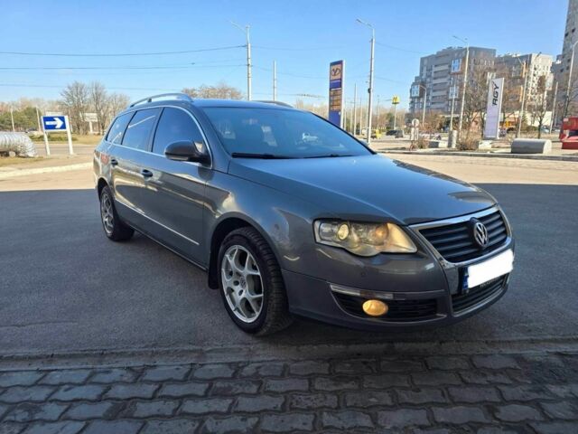 Серый Фольксваген Пассат Вариант, объемом двигателя 2 л и пробегом 290 тыс. км за 5700 $, фото 1 на Automoto.ua