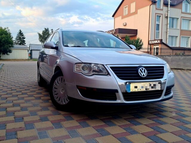 Сірий Фольксваген Пассат Варіант, об'ємом двигуна 2 л та пробігом 261 тис. км за 3509 $, фото 1 на Automoto.ua