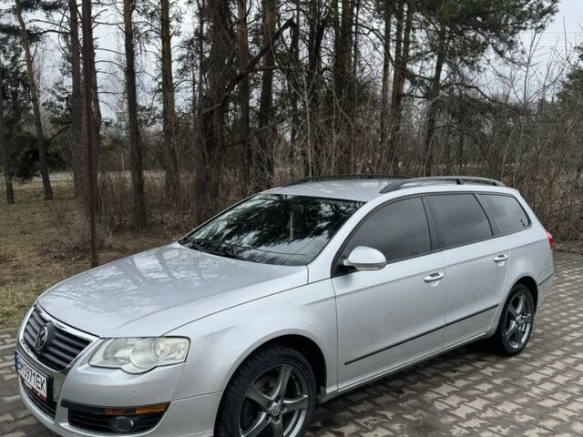 Сірий Фольксваген Пассат Варіант, об'ємом двигуна 2 л та пробігом 345 тис. км за 5800 $, фото 1 на Automoto.ua