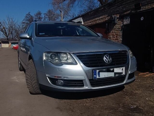 Серый Фольксваген Пассат Вариант, объемом двигателя 2 л и пробегом 315 тыс. км за 3500 $, фото 1 на Automoto.ua