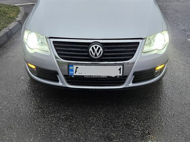 Сірий Фольксваген Пассат Варіант, об'ємом двигуна 2 л та пробігом 215 тис. км за 6500 $, фото 1 на Automoto.ua