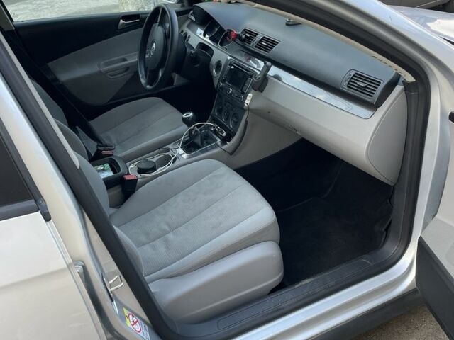 Фольксваген Пассат Вариант 2009 в Одессе на Automoto.ua Серый Фольксваген Пассат Вариант, объемом двигателя 2 л и пробегом 400 тыс. км за 5700 $, фото 1 на Automoto.ua