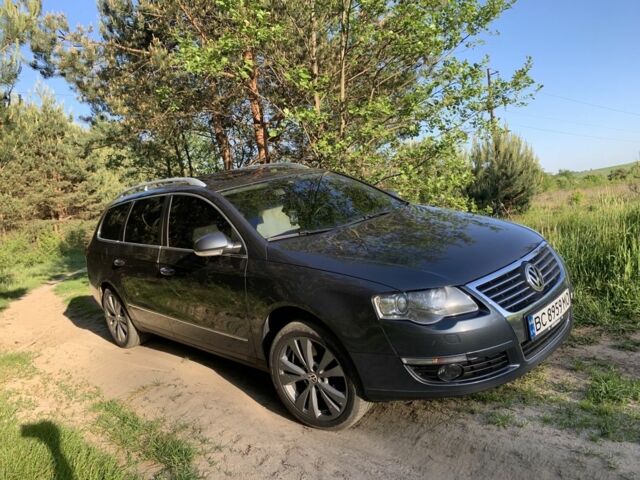 Серый Фольксваген Пассат Вариант, объемом двигателя 2 л и пробегом 350 тыс. км за 8600 $, фото 1 на Automoto.ua